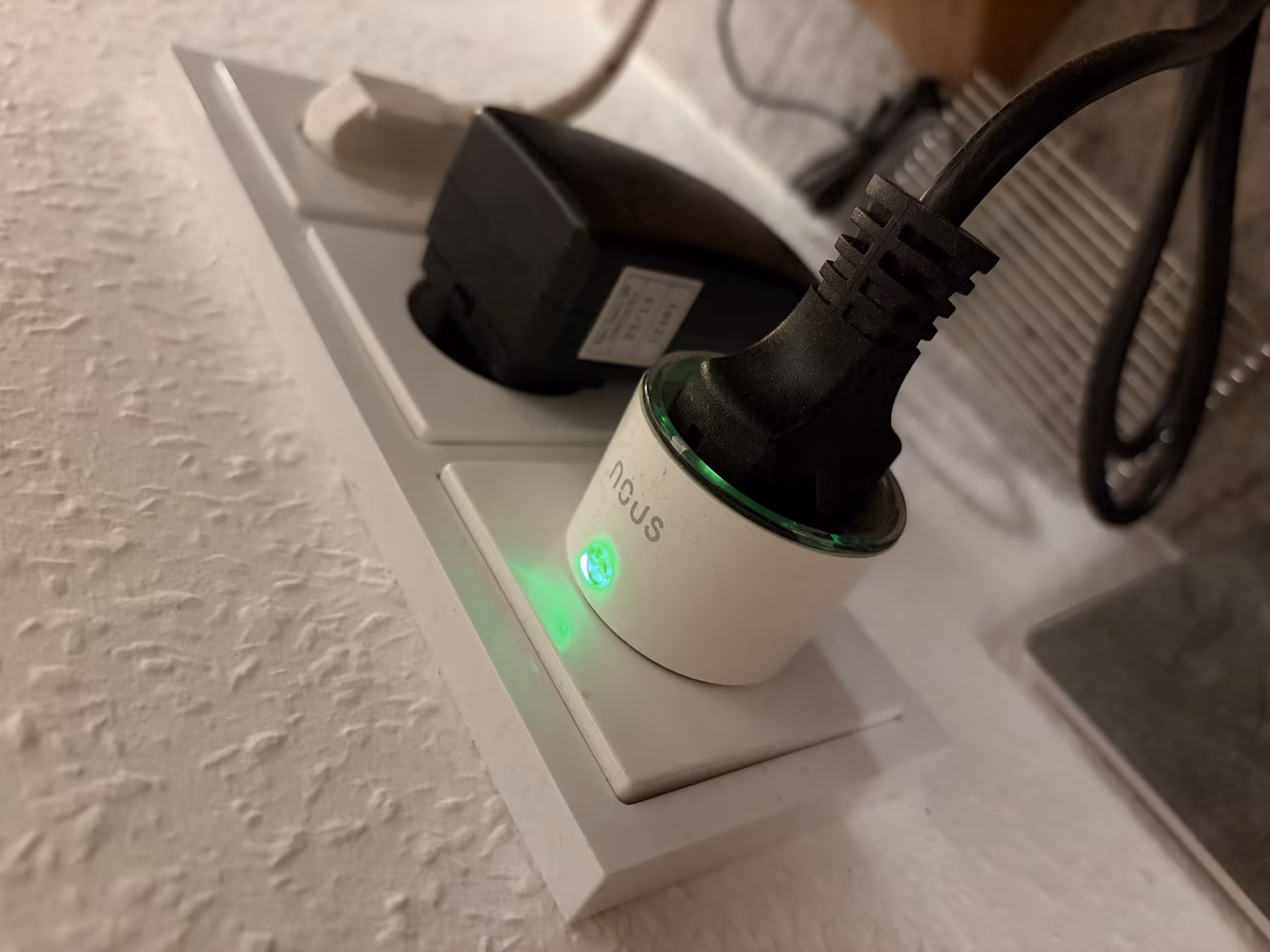 LED indicating the coffee machine has reached target temperature